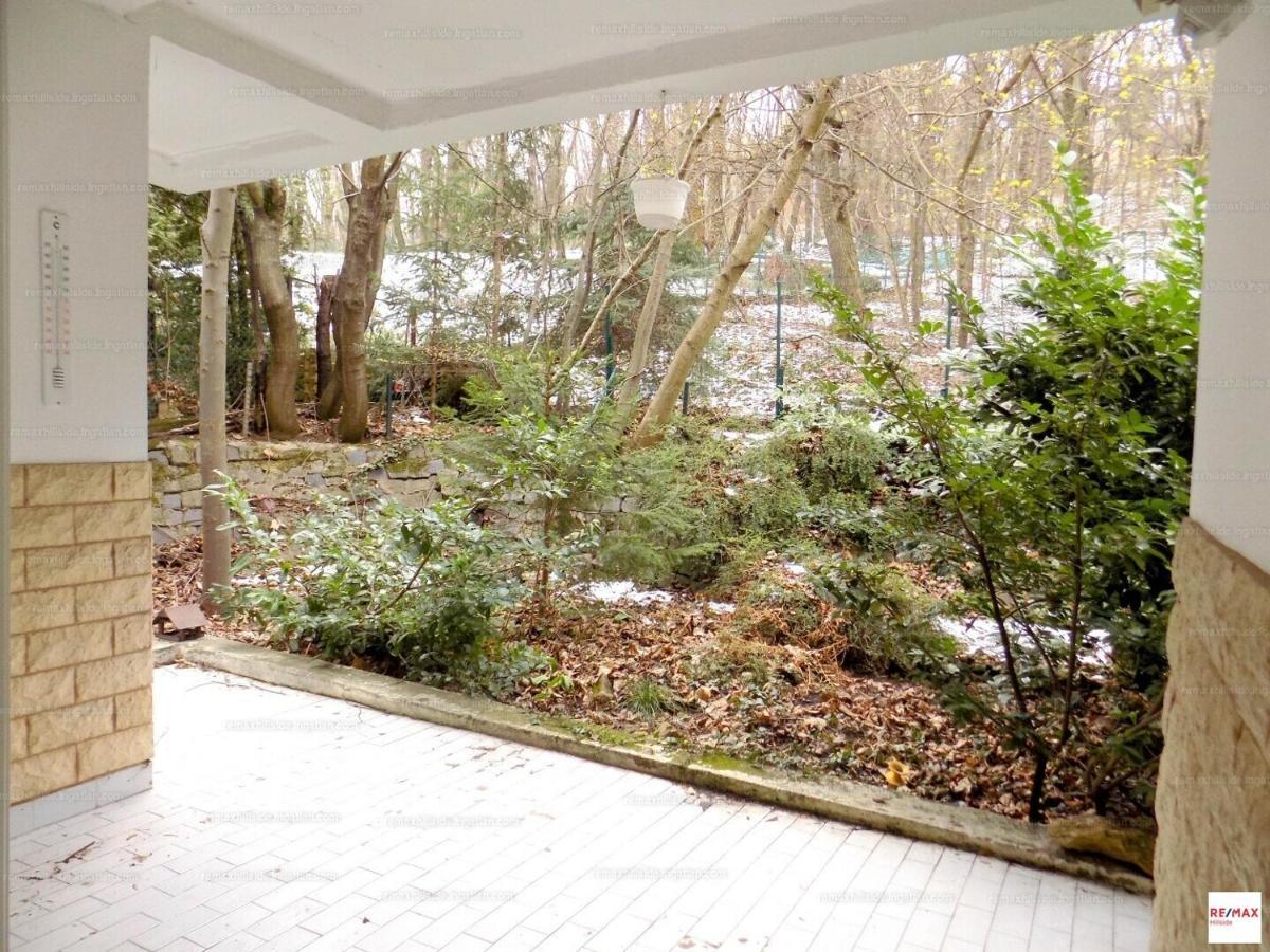 Romantic Two Bedroom Apartments In The Hills Of Budapest With Private Parking Esterno foto