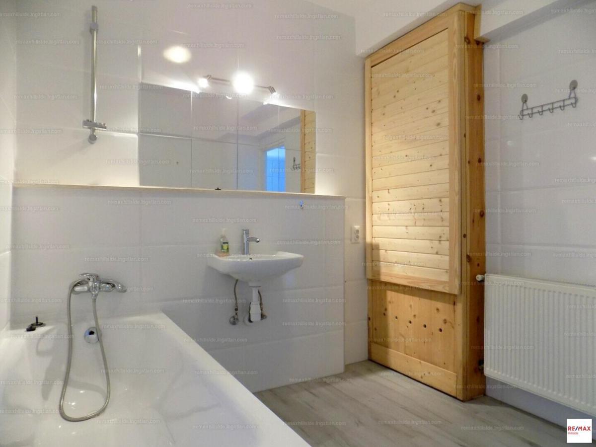 Romantic Two Bedroom Apartments In The Hills Of Budapest With Private Parking Esterno foto