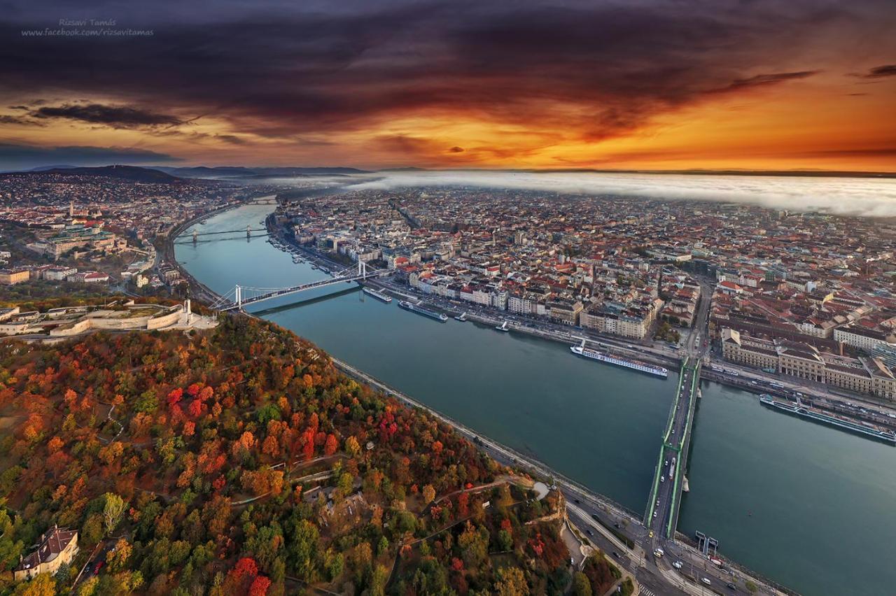 Romantic Two Bedroom Apartments In The Hills Of Budapest With Private Parking Esterno foto