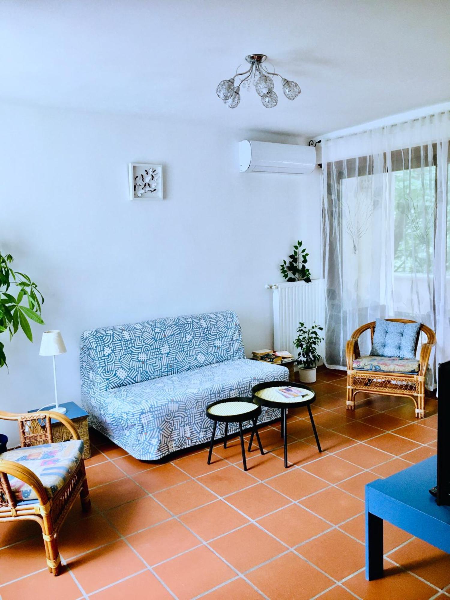 Romantic Two Bedroom Apartments In The Hills Of Budapest With Private Parking Esterno foto